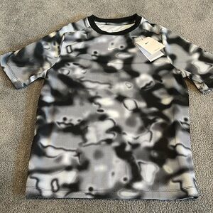 Nike YOUTH XL dry fit shirt NWT
